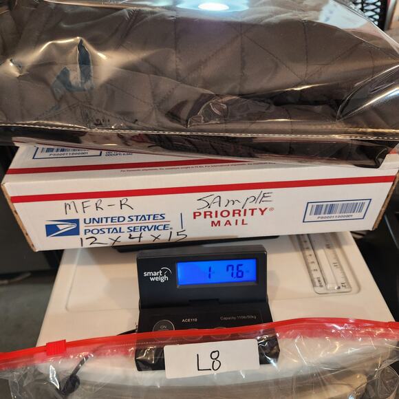 ICEBURG Black Quilted Thin Layer Synthetic Down Jacket Mens Medium Pockets NEW - Picture 12 of 12